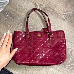 overweight label for package from live show + coach bags